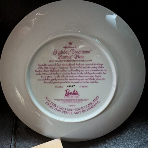 VTG Hallmark 1997 Holiday Homecoming Collection Holiday Traditions Barbie Plate - Picture 2 of 2